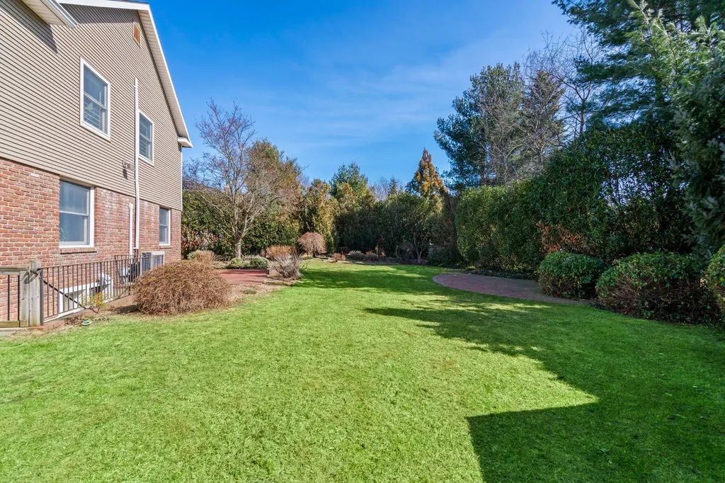 2 Pine Road Syosset NY 11791