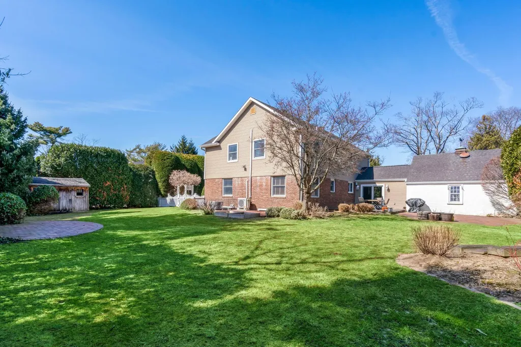 2 Pine Road Syosset NY 11791
