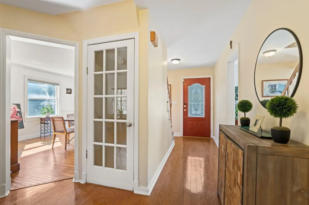 2 Pine Road Syosset NY 11791