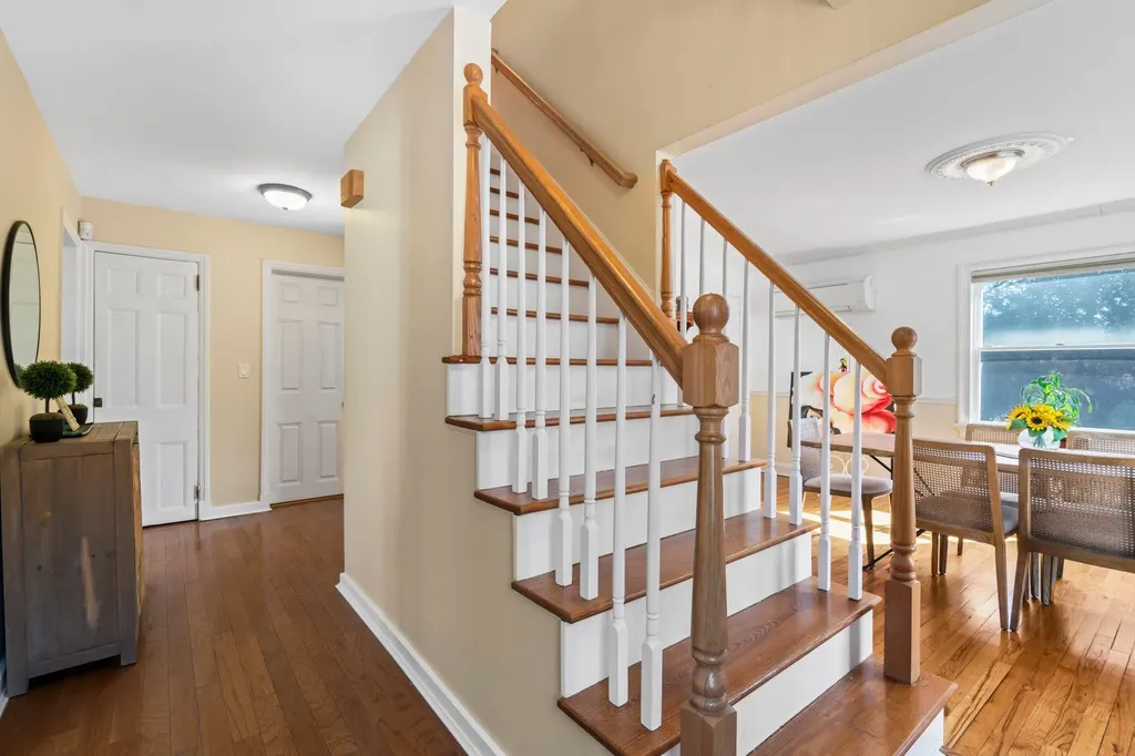 2 Pine Road Syosset NY 11791