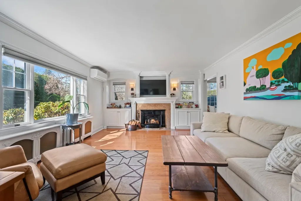2 Pine Road Syosset NY 11791