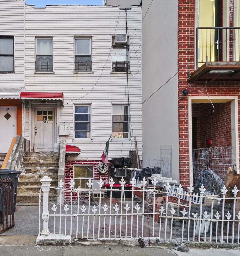 68a Middleton Street Brooklyn NY 11206