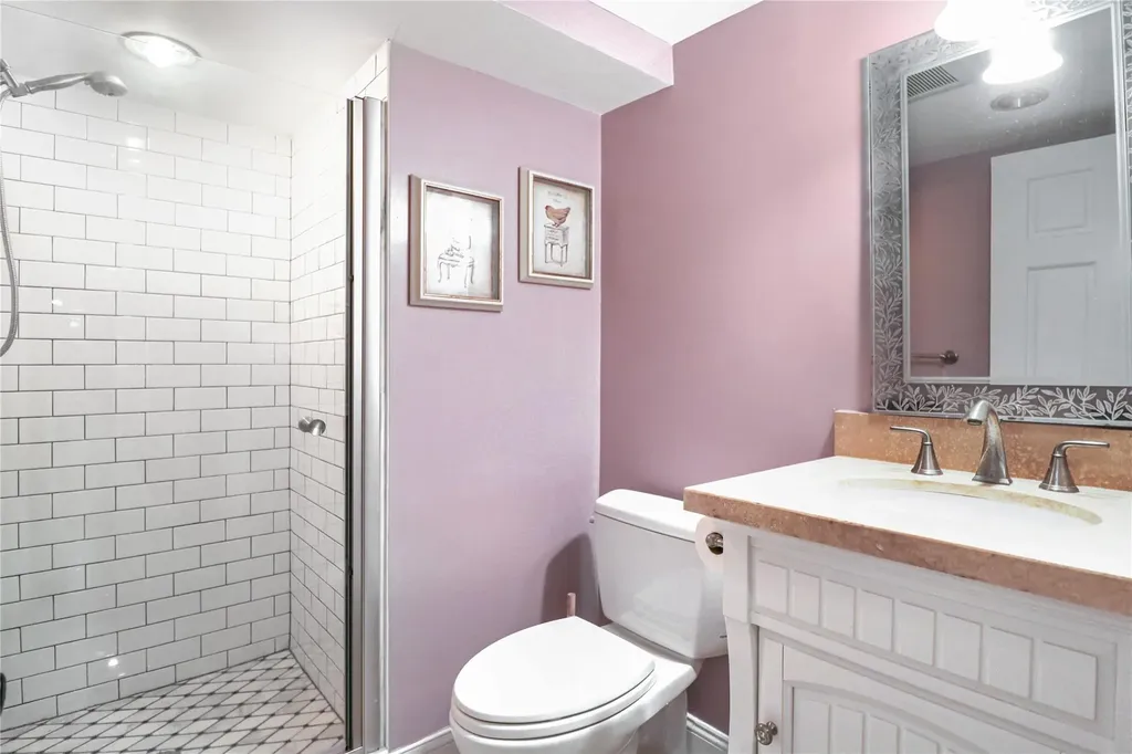 6 Nottingham Place Great Neck NY 11023