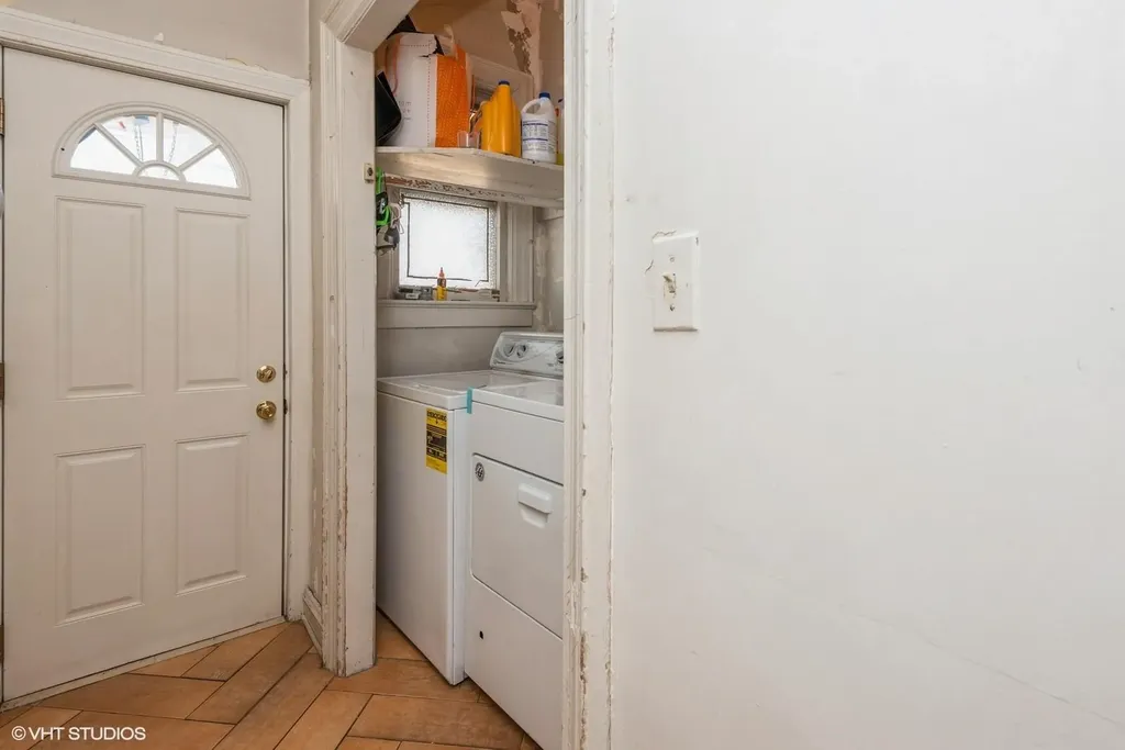 130 Hards Lane Lawrence NY 11559