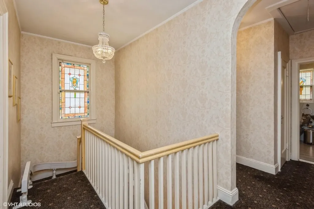 130 Hards Lane Lawrence NY 11559
