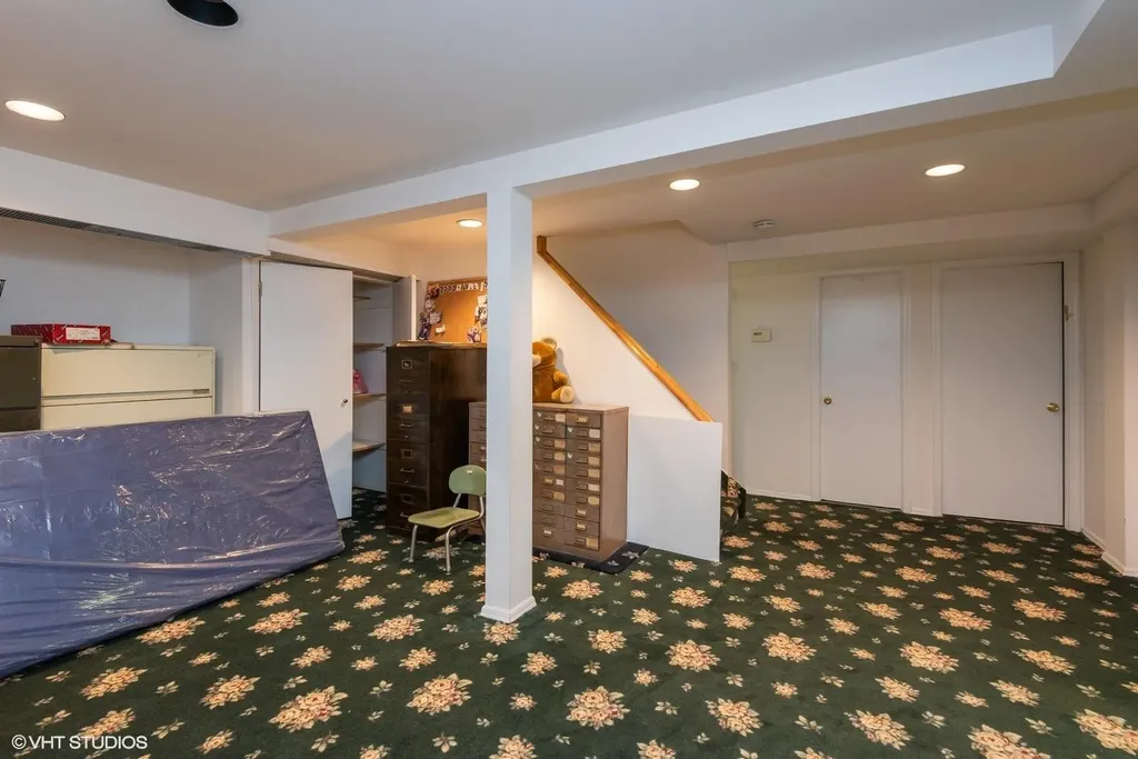130 Hards Lane Lawrence NY 11559