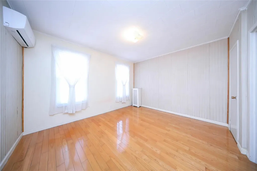 1579 W 8th Street Brooklyn NY 11204