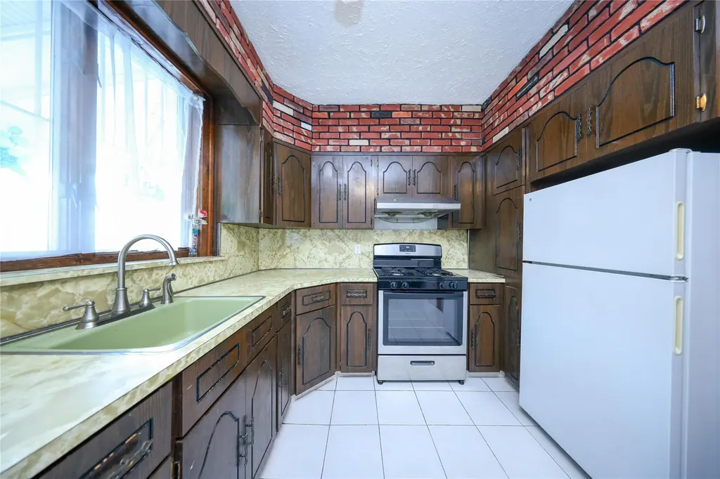 1579 W 8th Street Brooklyn NY 11204