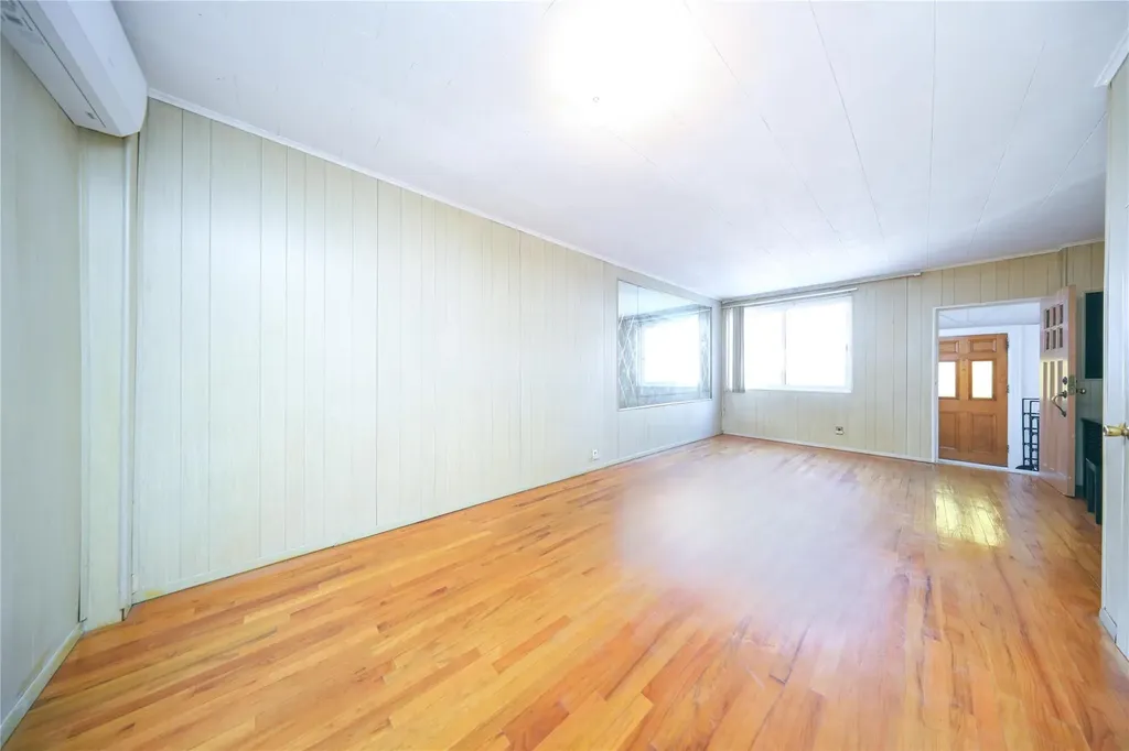 1579 W 8th Street Brooklyn NY 11204