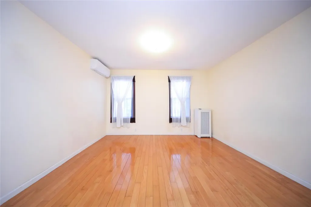 1579 W 8th Street Brooklyn NY 11204