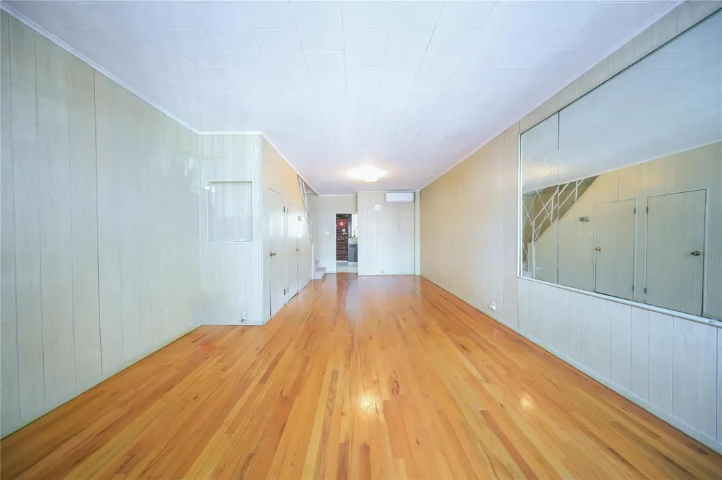 1579 W 8th Street Brooklyn NY 11204