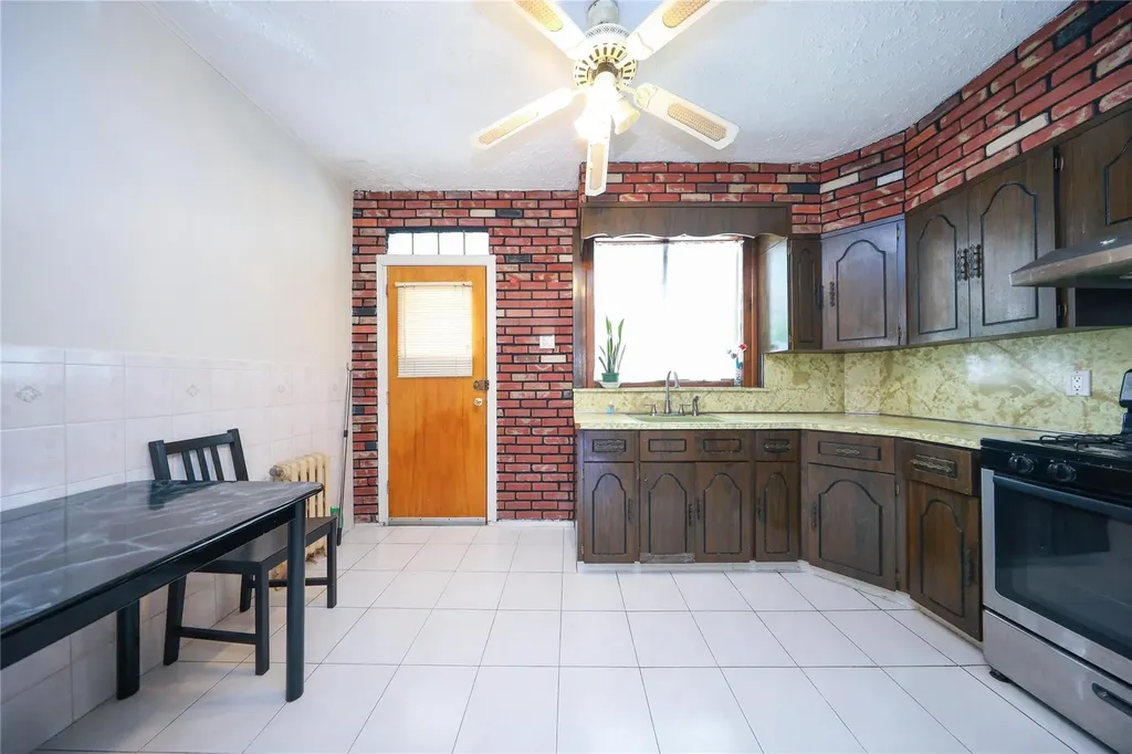 1579 W 8th Street Brooklyn NY 11204