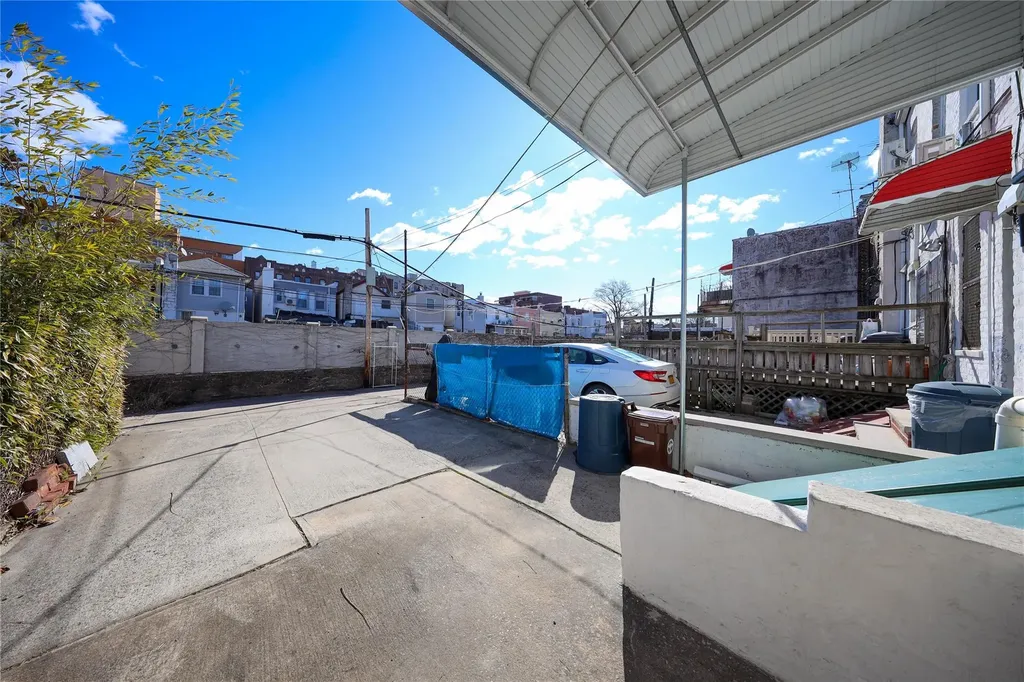 1579 W 8th Street Brooklyn NY 11204