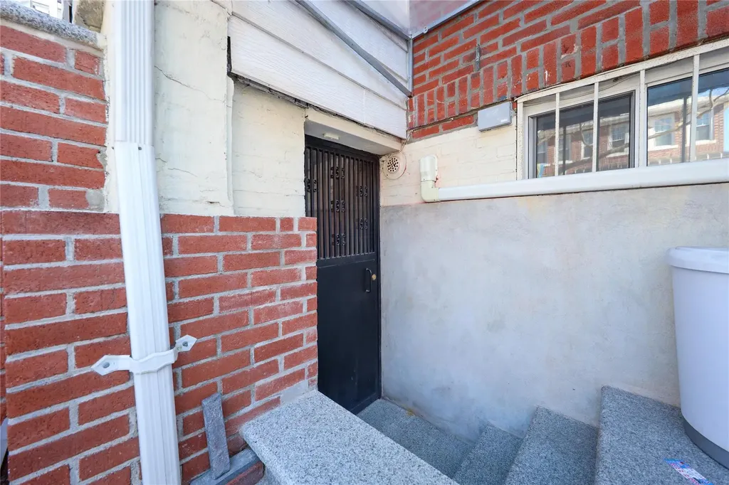 1579 W 8th Street Brooklyn NY 11204