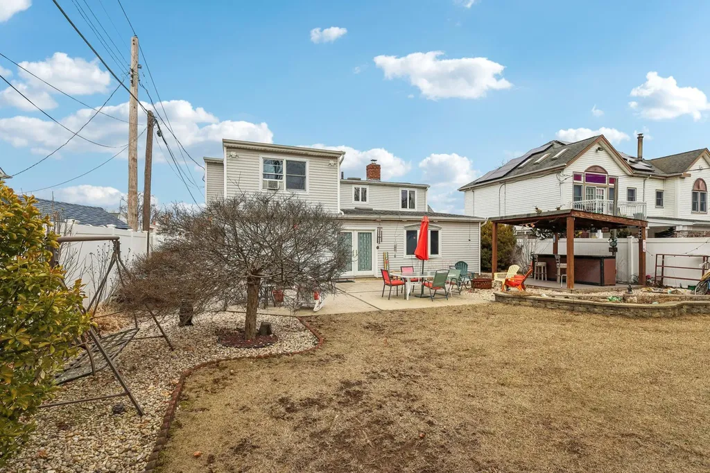 3638 Hilaire Way Seaford NY 11783