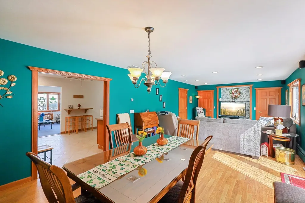 3638 Hilaire Way Seaford NY 11783