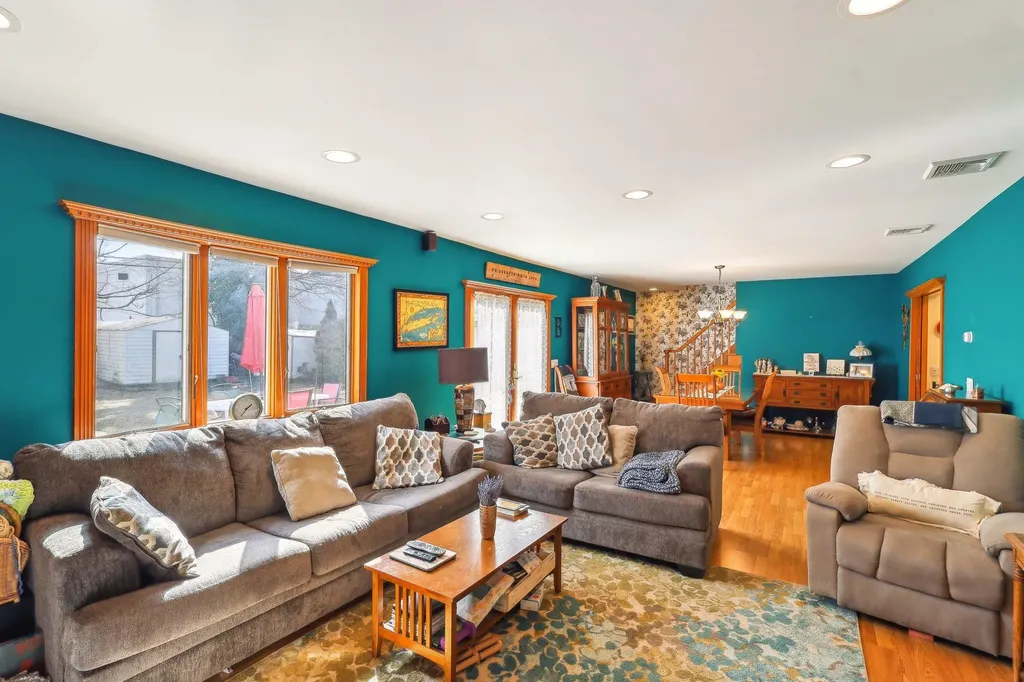 3638 Hilaire Way Seaford NY 11783