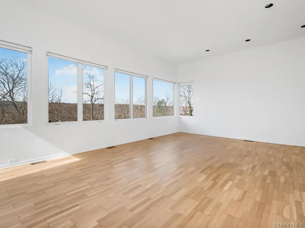 11 Sigma Place Bronx NY 10471