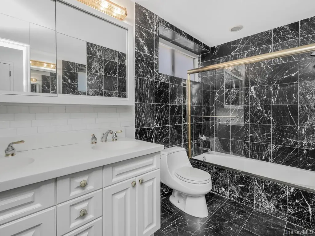 11 Sigma Place Bronx NY 10471