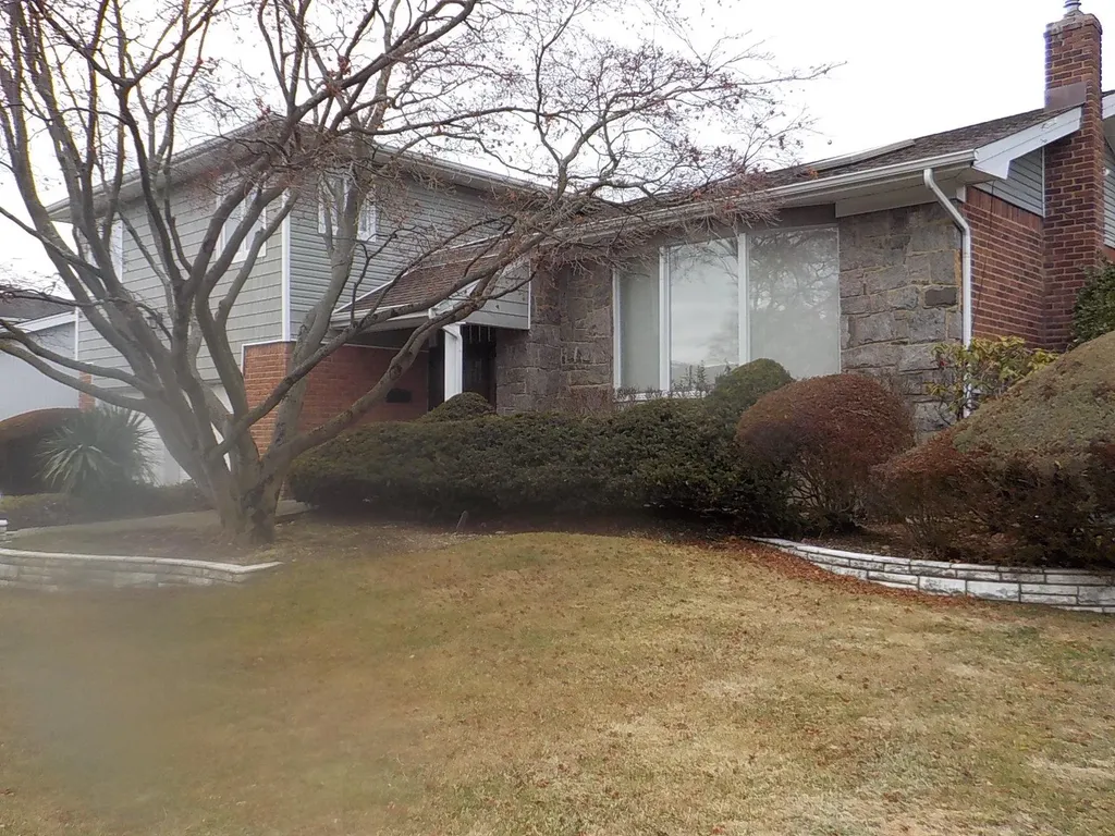 24 Sullivan Drive Jericho NY 11753