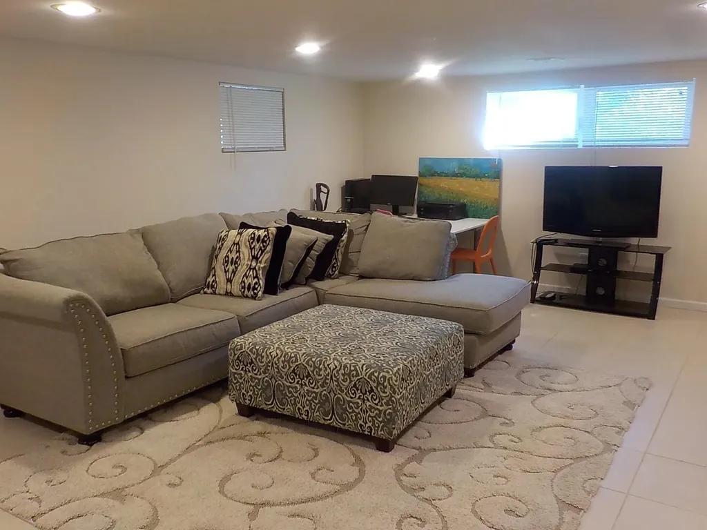 24 Sullivan Drive Jericho NY 11753