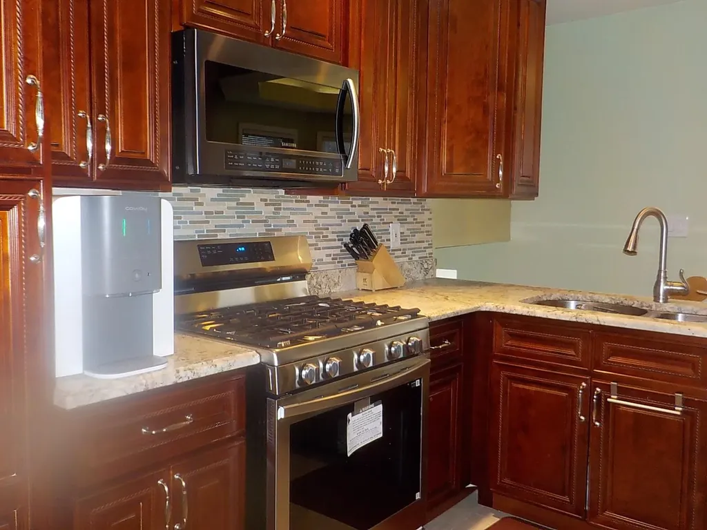 24 Sullivan Drive Jericho NY 11753