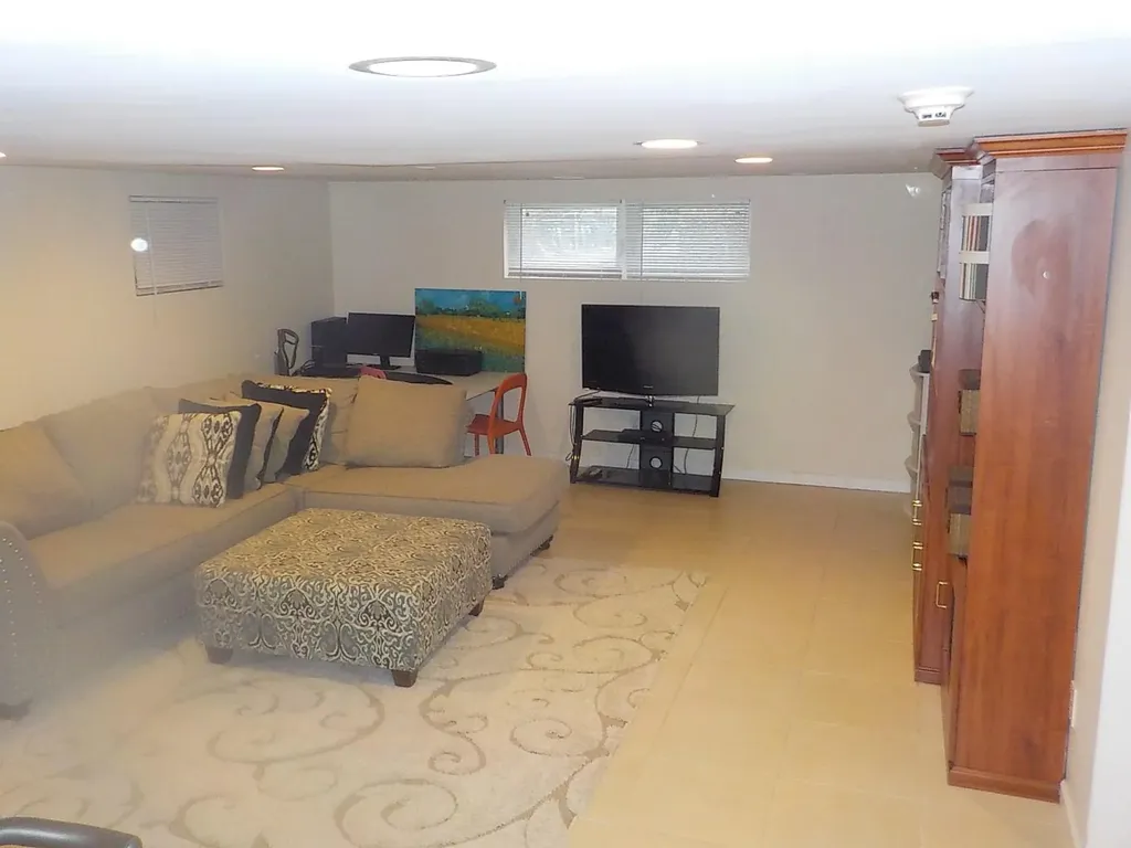 24 Sullivan Drive Jericho NY 11753