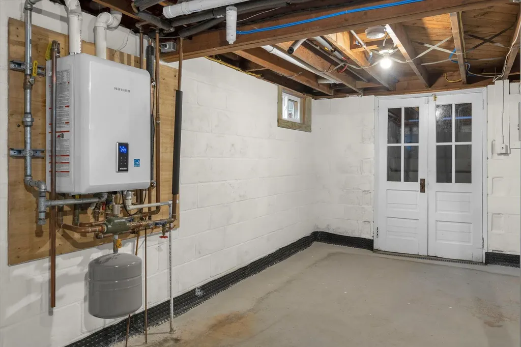 271 Howell Avenue Riverhead NY 11901