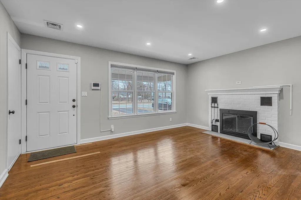 271 Howell Avenue Riverhead NY 11901