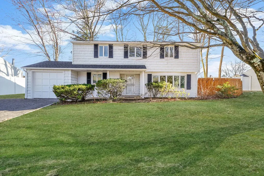 46 Grand Haven Drive Commack NY 11725