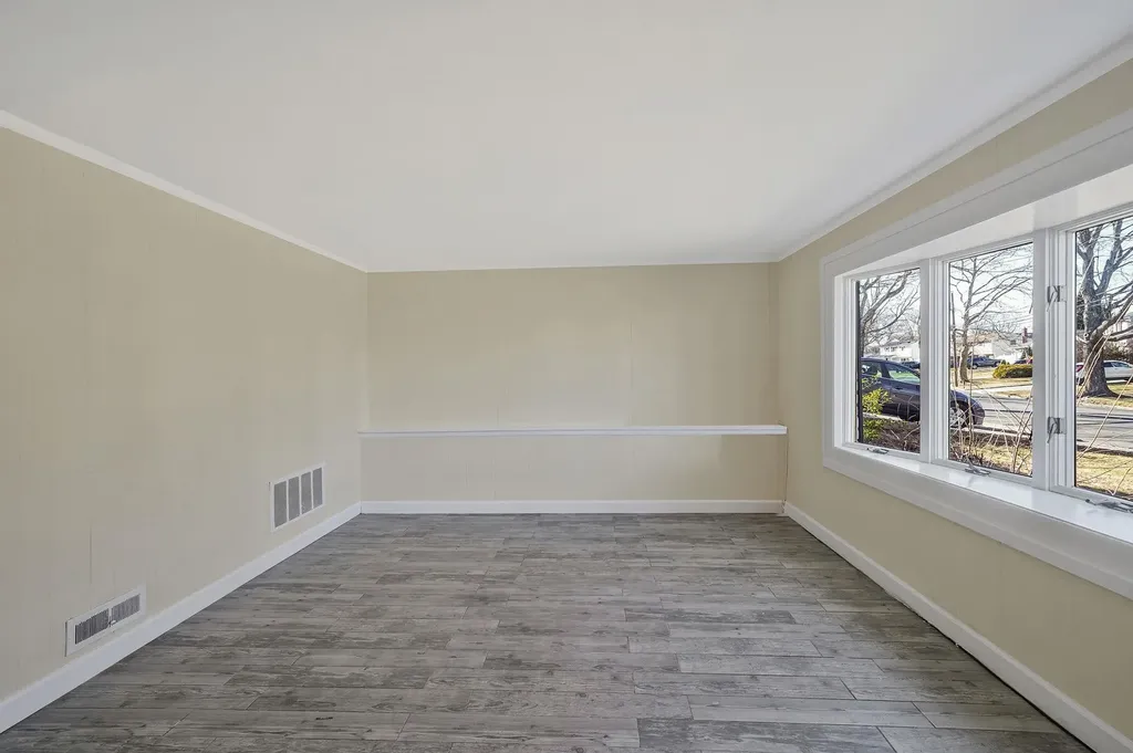 46 Grand Haven Drive Commack NY 11725