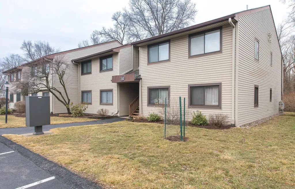 14 Knightsbridge Poughkeepsie NY 12603