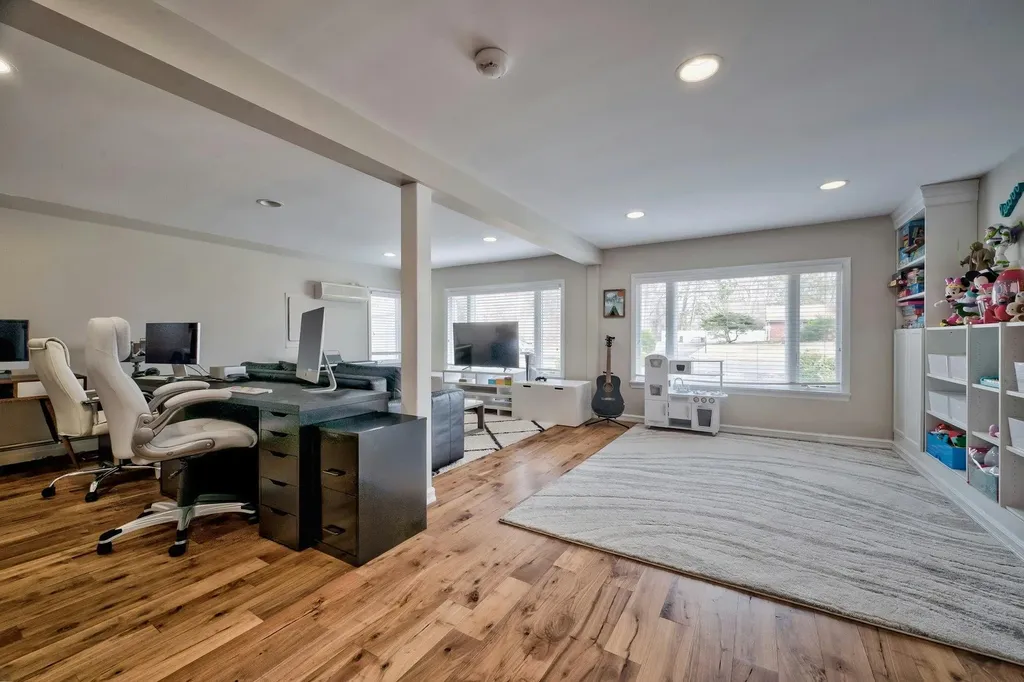 6 Landview Drive Dix Hills NY 11746