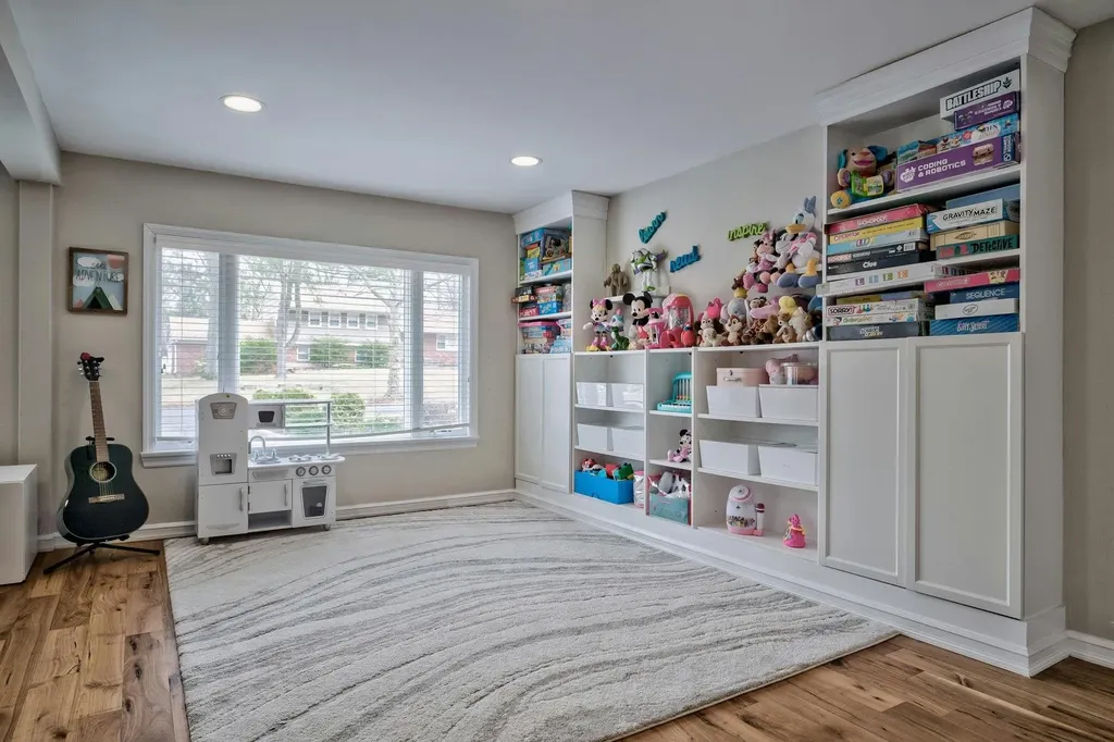 6 Landview Drive Dix Hills NY 11746