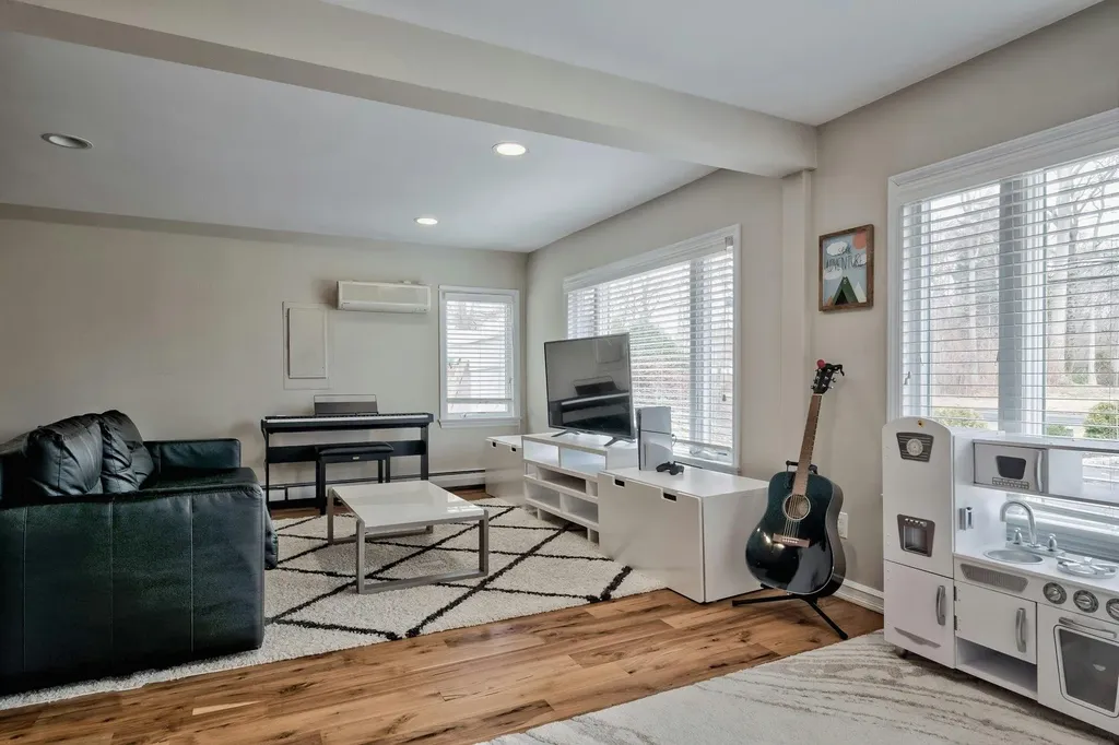 6 Landview Drive Dix Hills NY 11746
