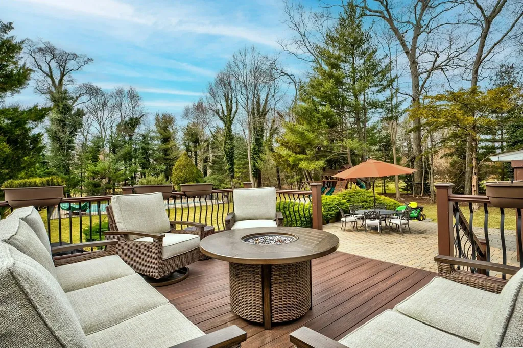 6 Landview Drive Dix Hills NY 11746