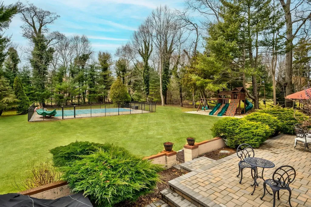 6 Landview Drive Dix Hills NY 11746