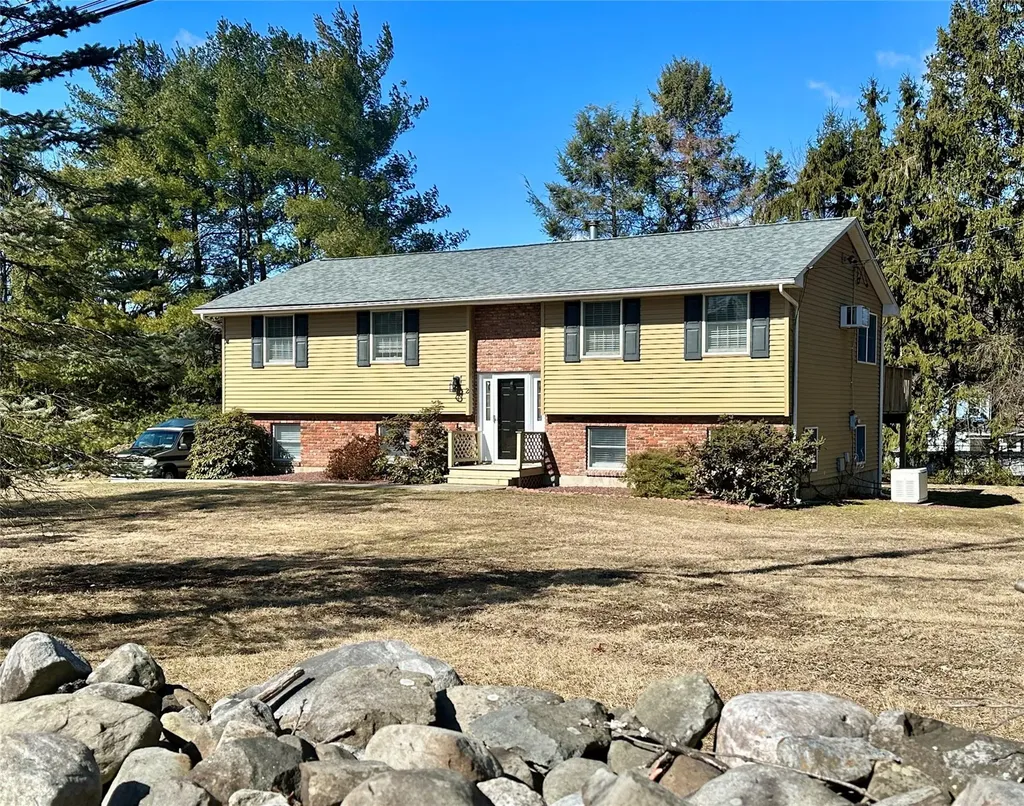 2 Blue Jay Drive Newburgh NY 12550