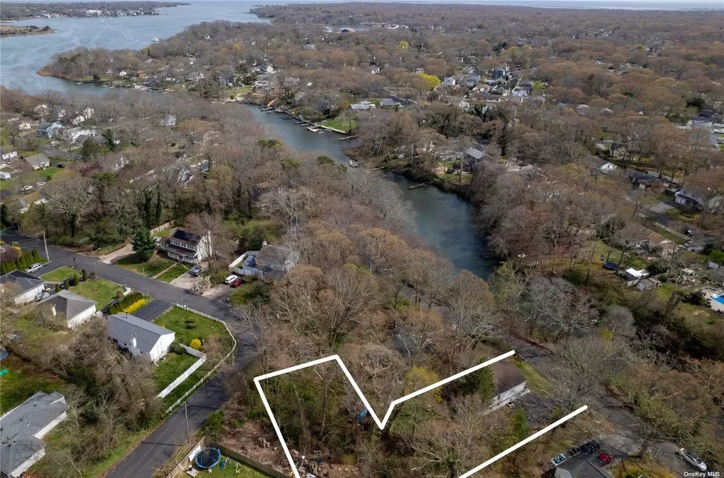 110 Riviera Drive Mastic NY 11950