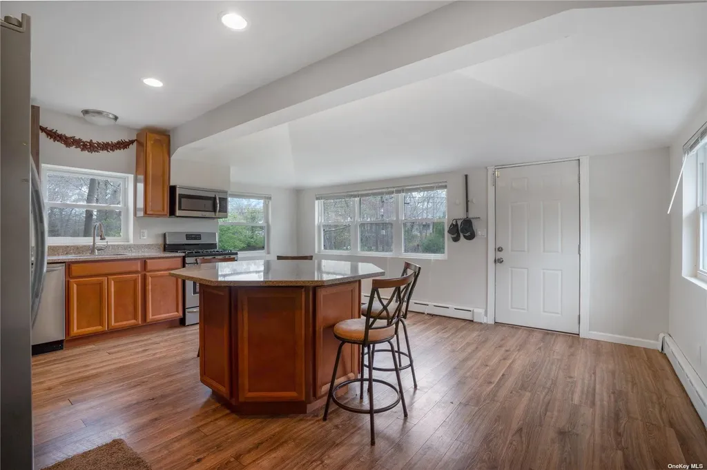 110 Riviera Drive Mastic NY 11950