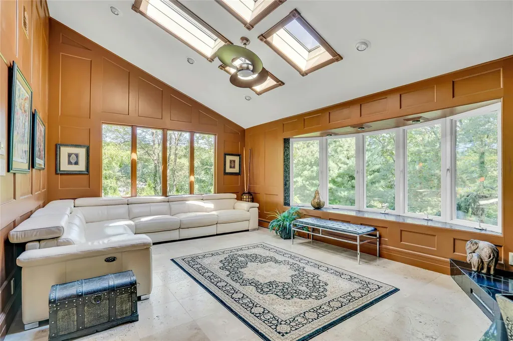 62 Laurel Drive Smithtown NY 11787
