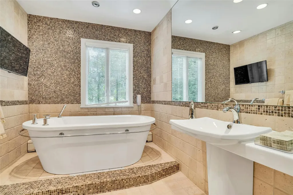 62 Laurel Drive Smithtown NY 11787