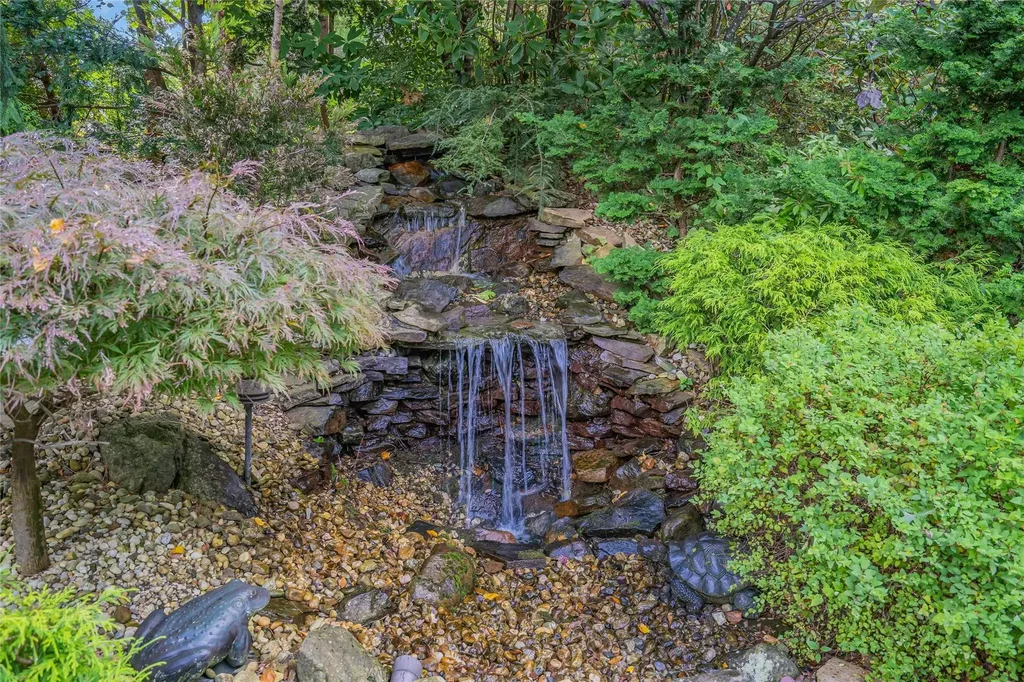 62 Laurel Drive Smithtown NY 11787