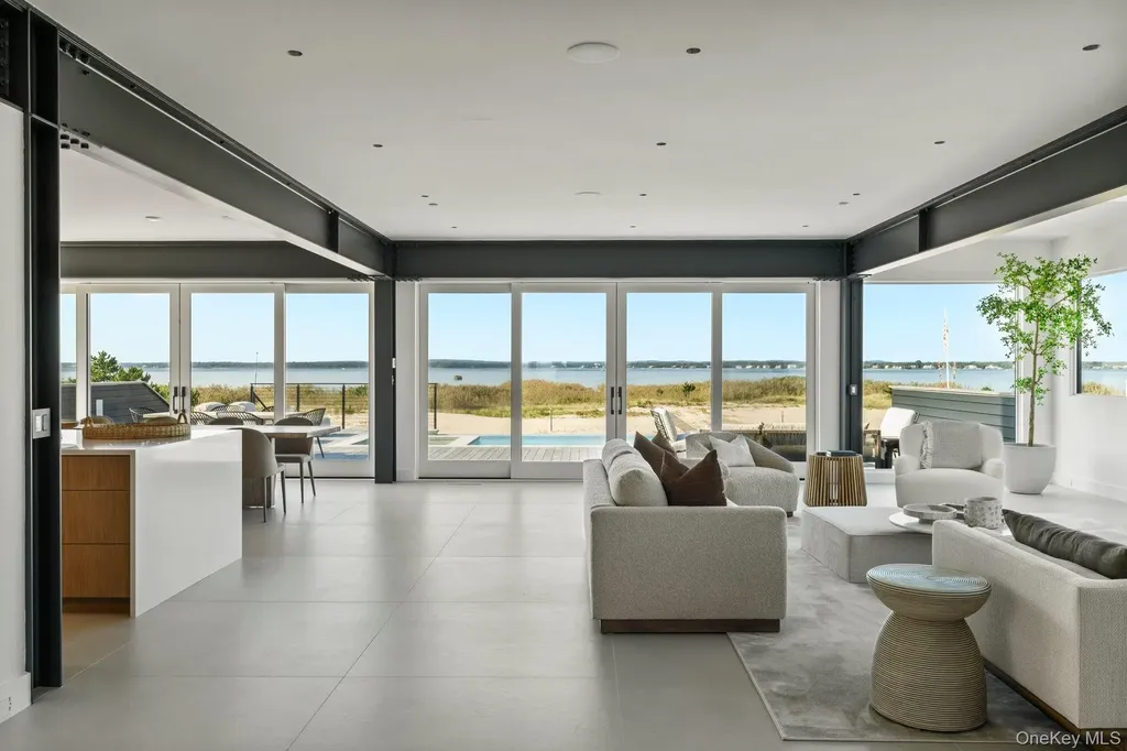 780 Dune Road Westhampton Dunes NY 11978