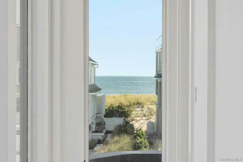 780 Dune Road Westhampton Dunes NY 11978
