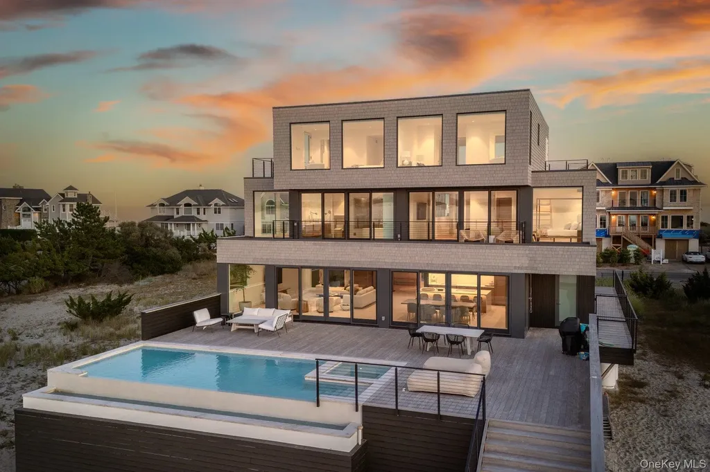 780 Dune Road Westhampton Dunes NY 11978