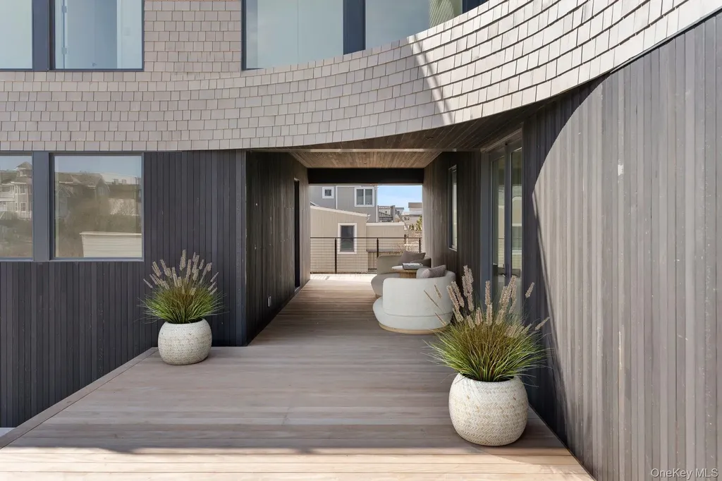 780 Dune Road Westhampton Dunes NY 11978