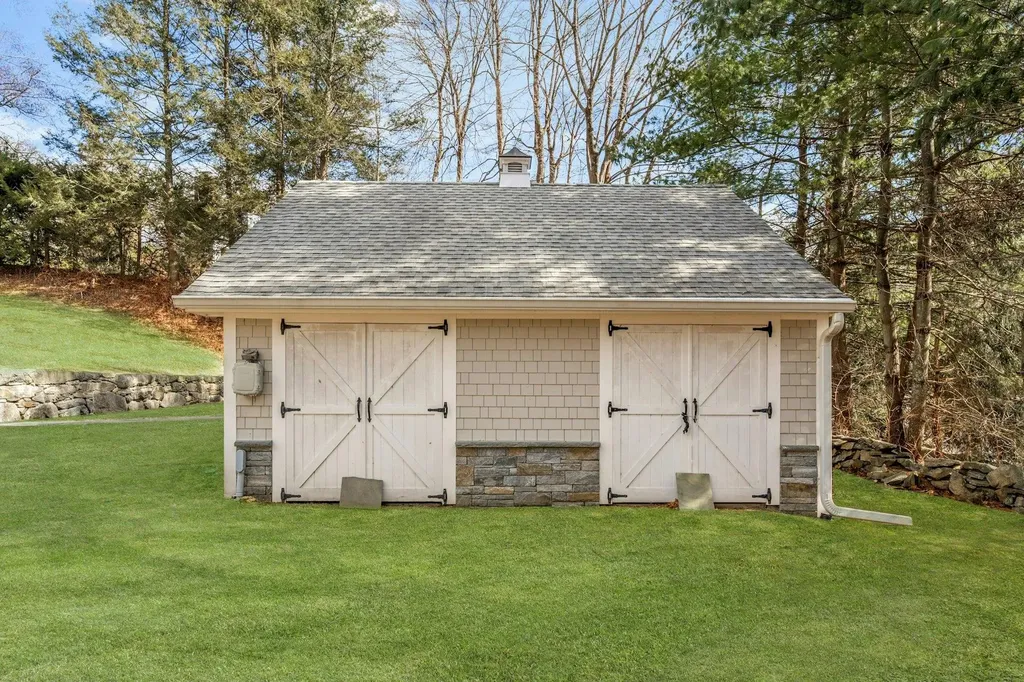 33 Orchard Drive Armonk NY 10504