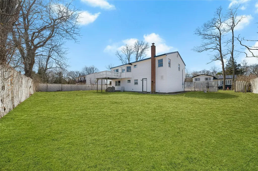 89 Cone Avenue Central Islip NY 11722