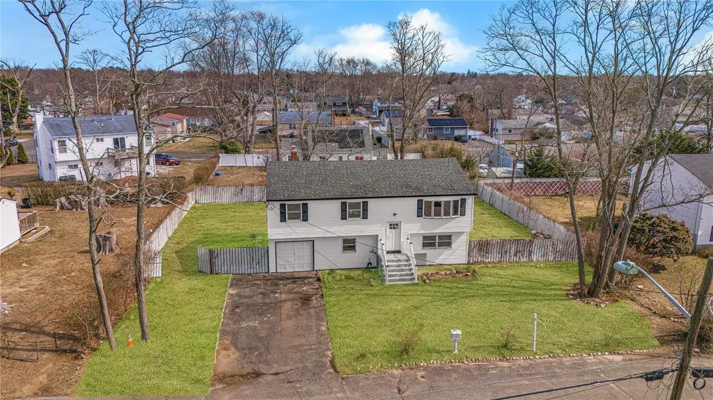 89 Cone Avenue Central Islip NY 11722